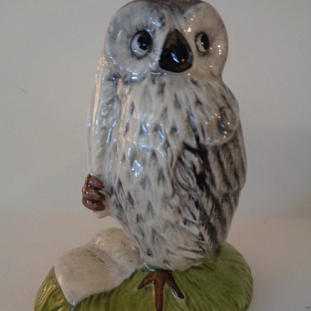 Royal Doulton Winnie the Pooh collection Wol signs the Rissolution WP17 plus box
